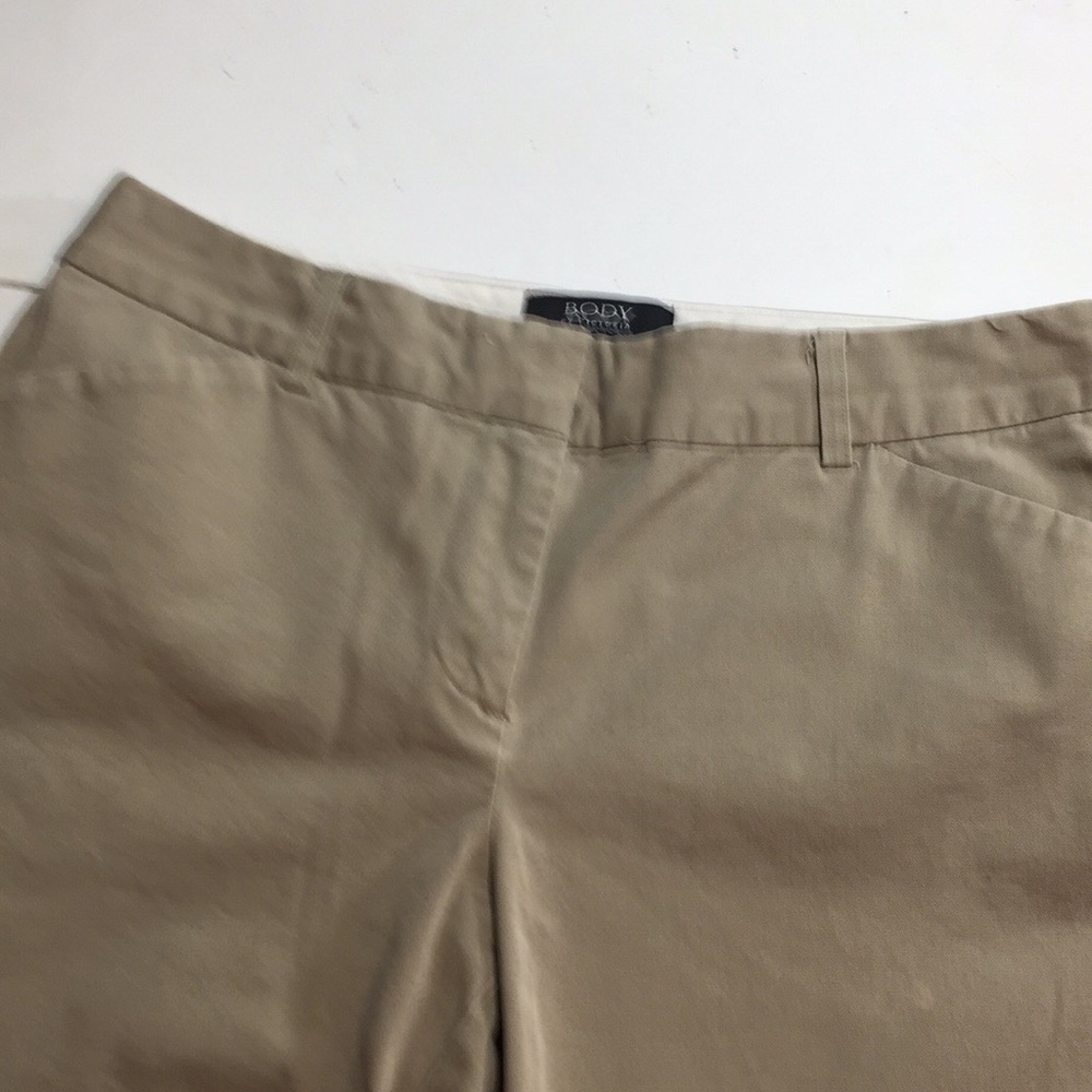 Body by Victoria Beige Khaki Shorts Size 6